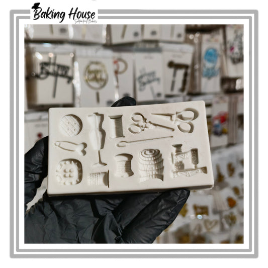 Tailoring Silicon Fondant Mould For Cake Decorating